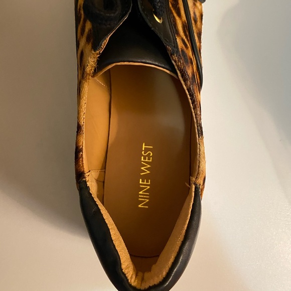 NINE WEST 9 1/2 SNEAKERS - leopard print - Picture 3 of 8
